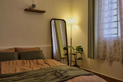 가든뷰가 있는 킹룸 — Kén Stay - Sun drenched Living & Local Foodie Hub